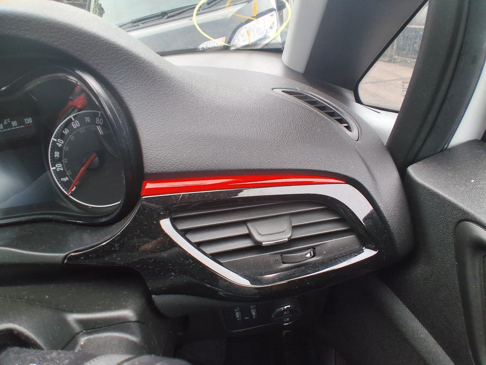 2019 VAUXHALL CORSA E OS DRIVER SIDE FRONT AIR VENT RED BLACK