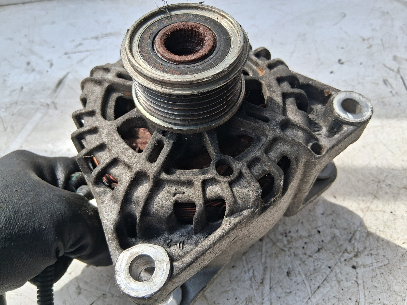 2012 PEUGEOT 208 ALTERNATOR 9818677980