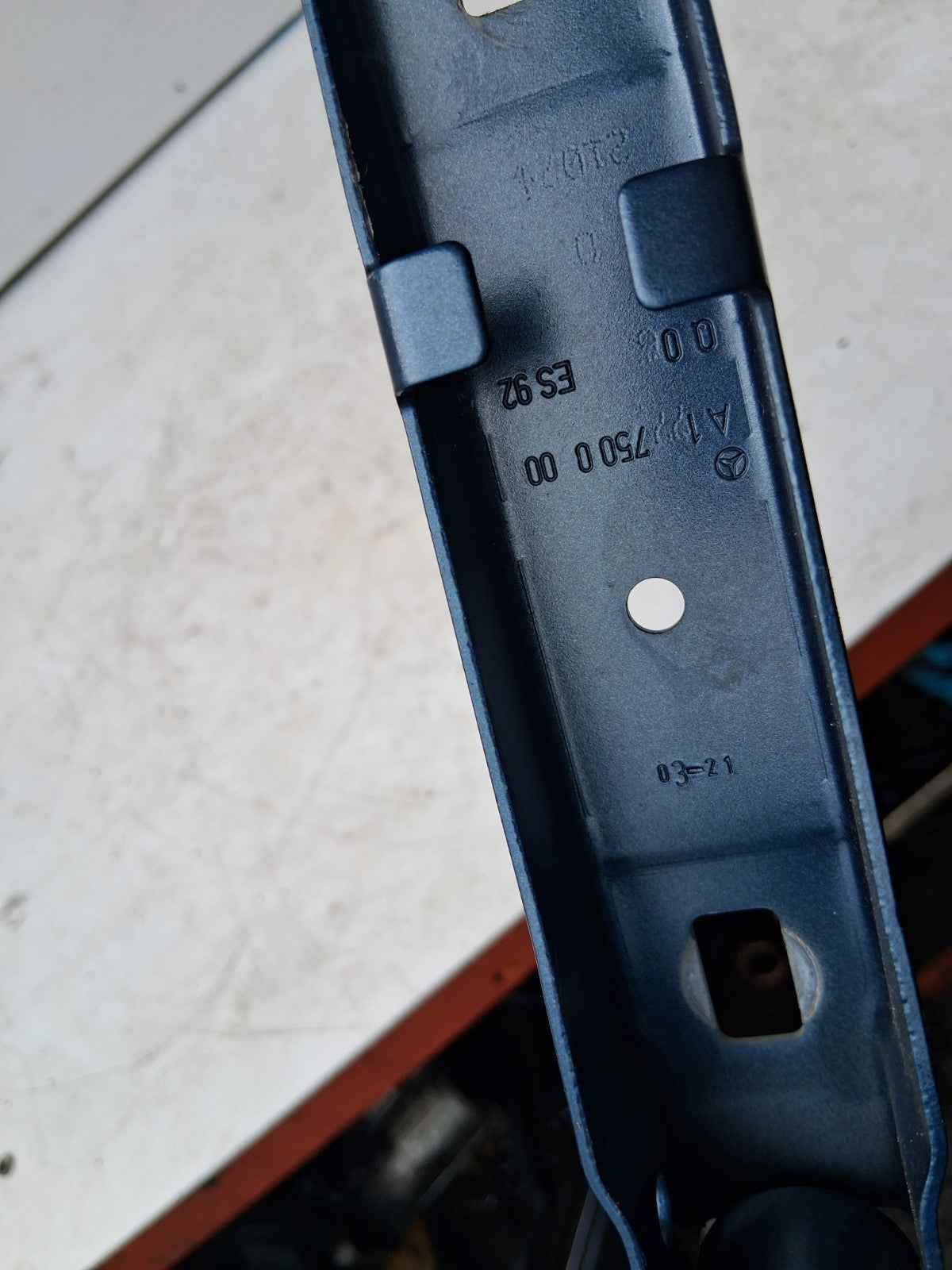 2021 MERCEDES A CLASS V177 SALOON NSR PASSENGER SIDE REAR LEFT BOOTLID HINGE