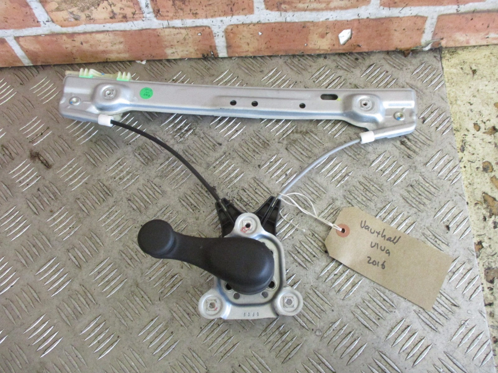 VAUXHALL VIVA 2015 OSR DRIVER SIDE REAR MANUAL WINDOW REGULATOR MECHANISM