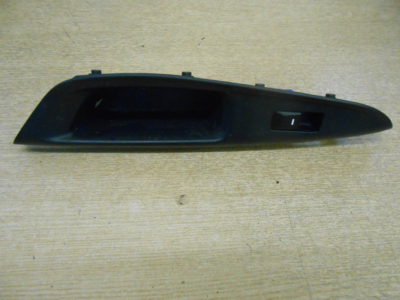 KIA RIO MK3 2014 NSR PASSENGER SIDE REAR ELECTRIC WINDOW SWITCH 935801W000