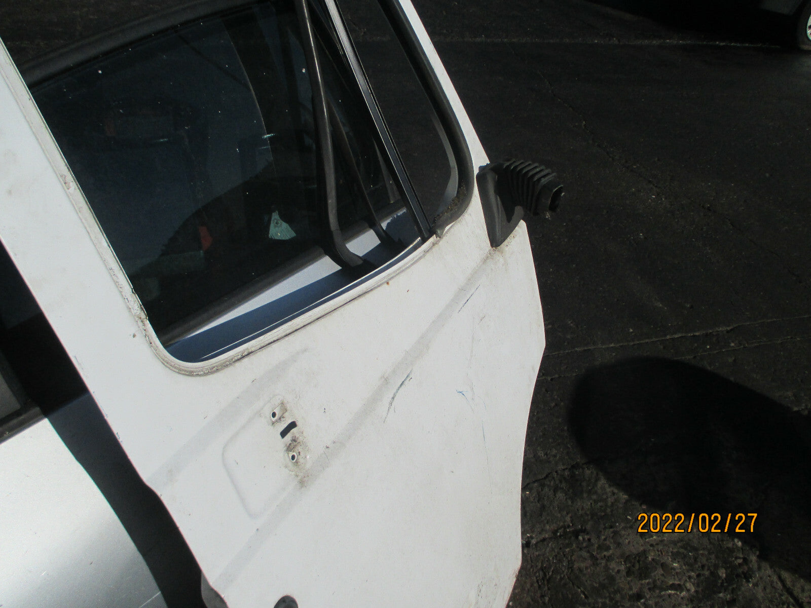 LDV CONVOY 400 VAN 2000 OSF DRIVER SIDE FRONT BARE DOOR WHITE