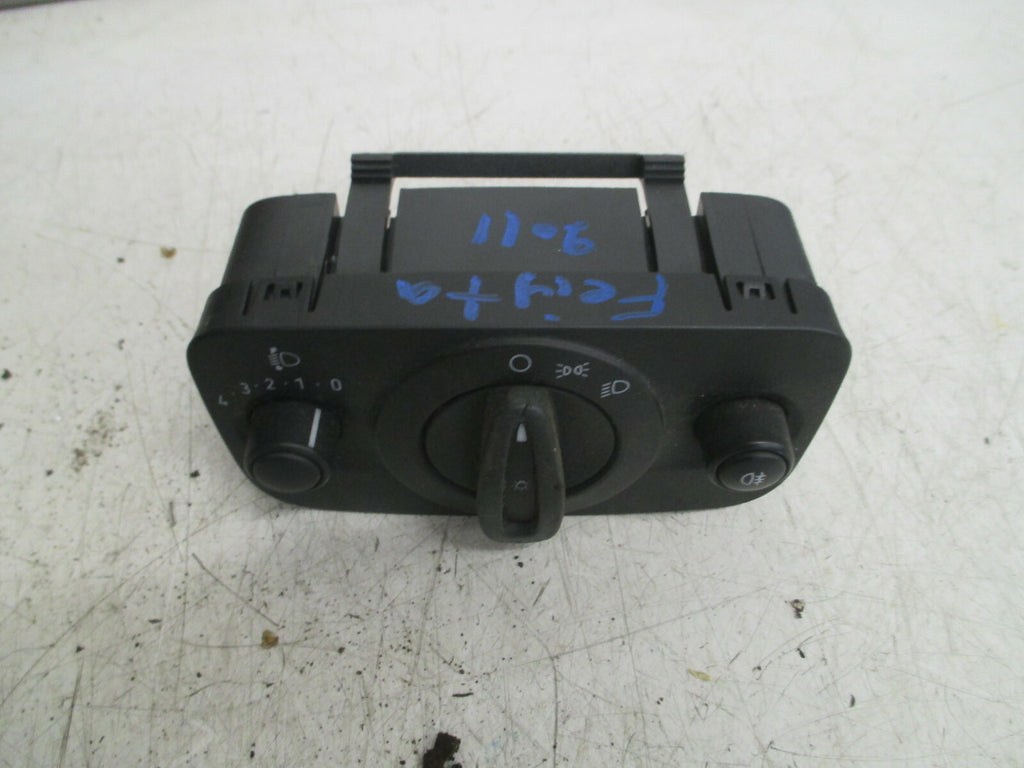 FORD FIESTA MK7 2011 HEADLIGHT ADJUSTABLE CONTROL SWITCH 8A6T13AB24AB
