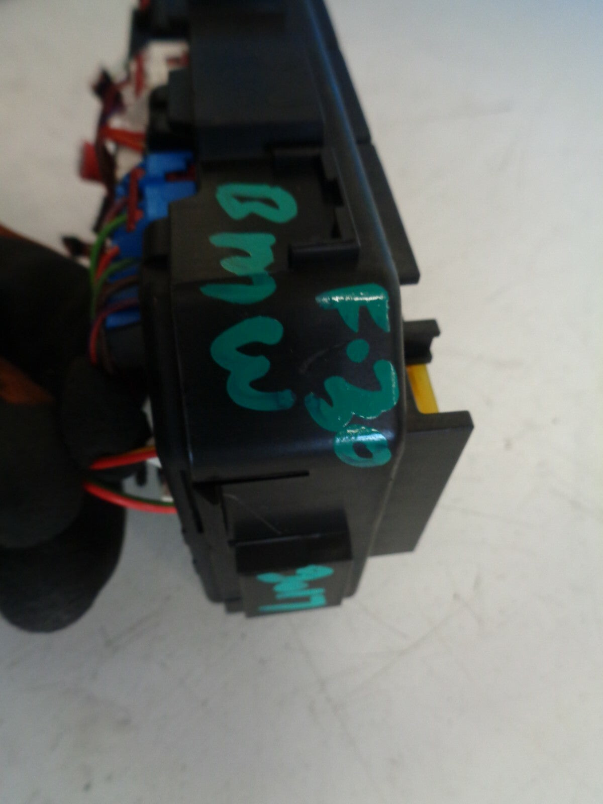 BMW 3 SERIES F30 2017 FUSE BOX POWER DISTRIBUTION RELAY BOX 9337879