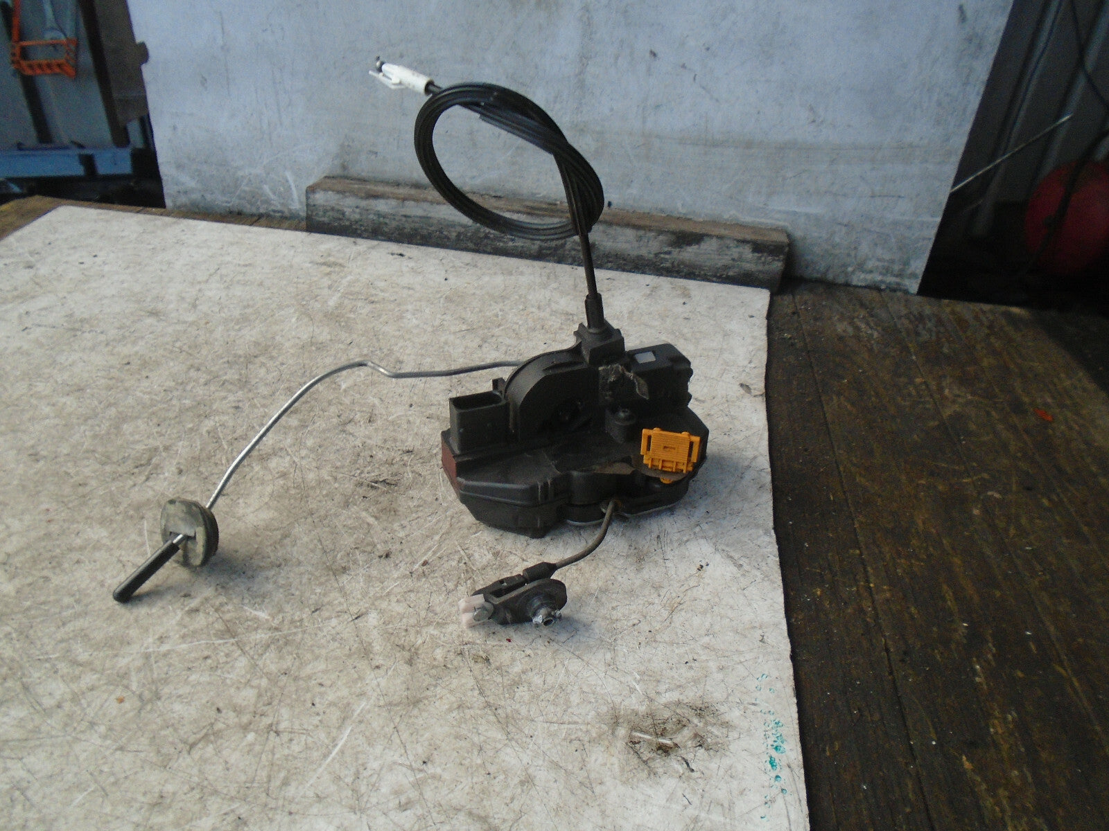 VAUXHALL INSIGNIA A 2014 OSF DRIVER SIDE FRONT DOOR LOCK MECHANISM