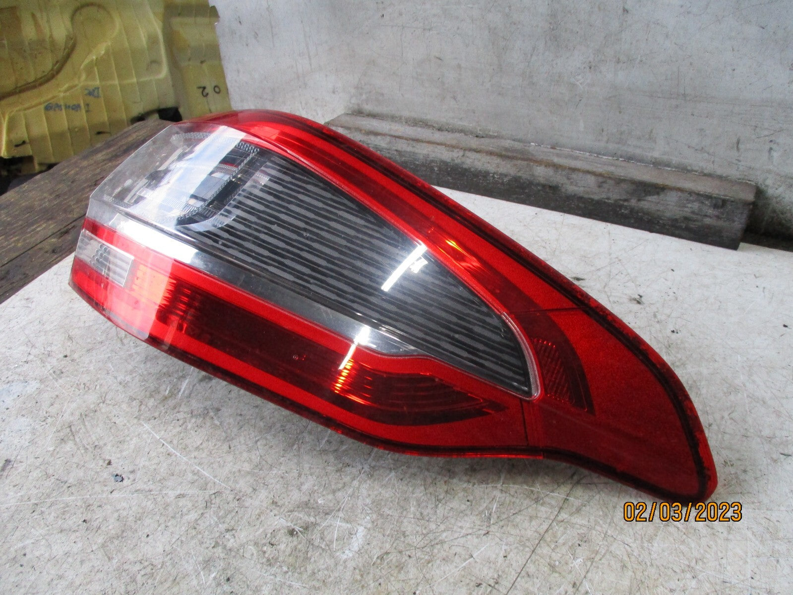 FORD S MAX 2010 OSR DRIVER SIDE REAR OUTER TAIL LIGHT AM2113404AG