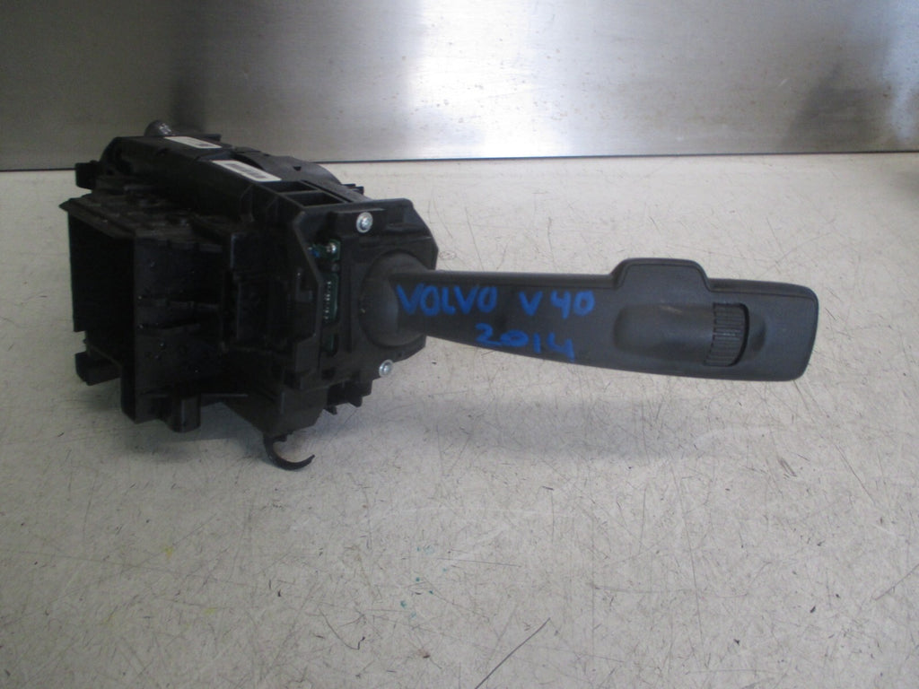 VOLVO V40 2014 WIPER INDICATOR STALK SWITCH SQUIB CONTROLS