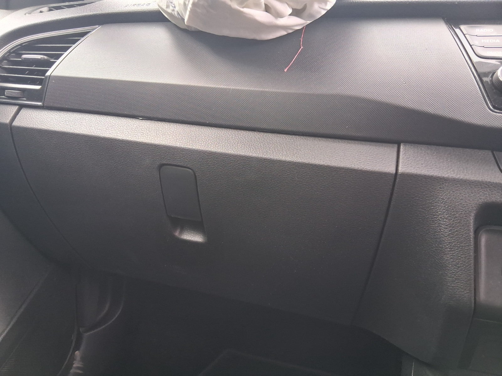 2020 SKODA FABIA MK3 NJ HATCHBACK FRONT DASHBOARD STORAGE COMPARTMENT GLOVEBOX