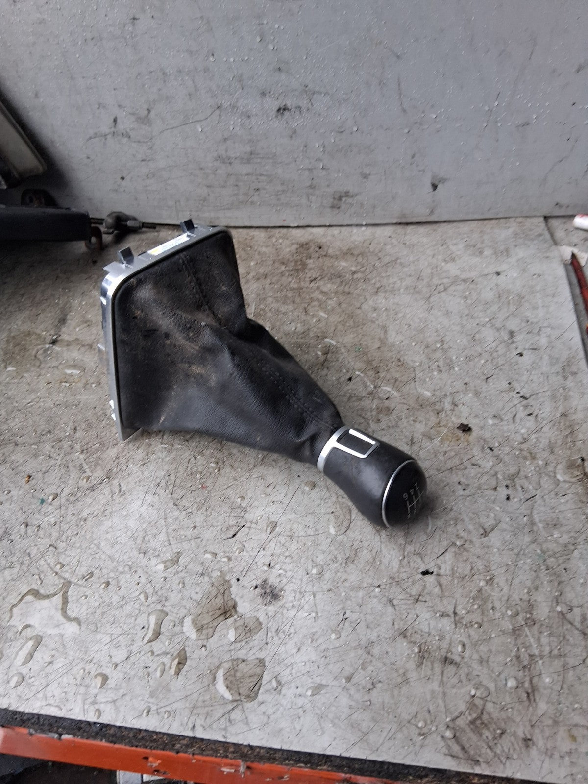 2016 VOLKSWAGEN VW GOLF SPEED GEAR KNOB 5G2711113C