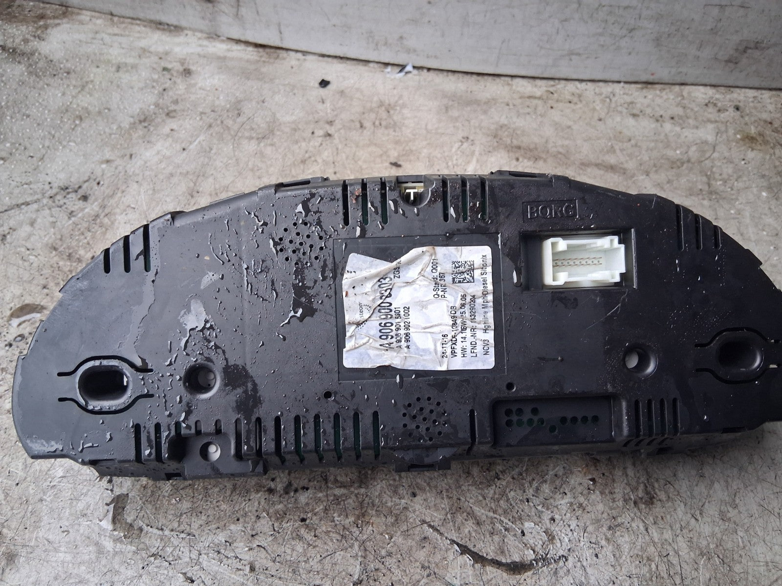 2016 MERCEDES SPRINTER MK2 W906 SPEEDOMETER INSTRUMENT CLUSTER A9069008303