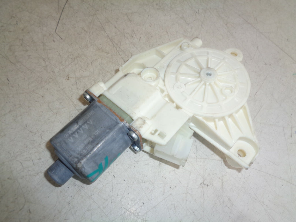 MERCEDES GLA MK1 X156 2019 OSF DRIVER SIDE FRONT ELECTRIC WINDOW MOTOR ONLY