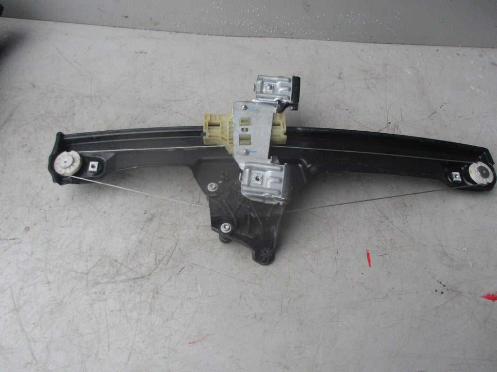 FORD ECOSPORT 2018 OSF DRIVER SIDE FRONT WINDOW REGULATOR & MOTOR 0130822078