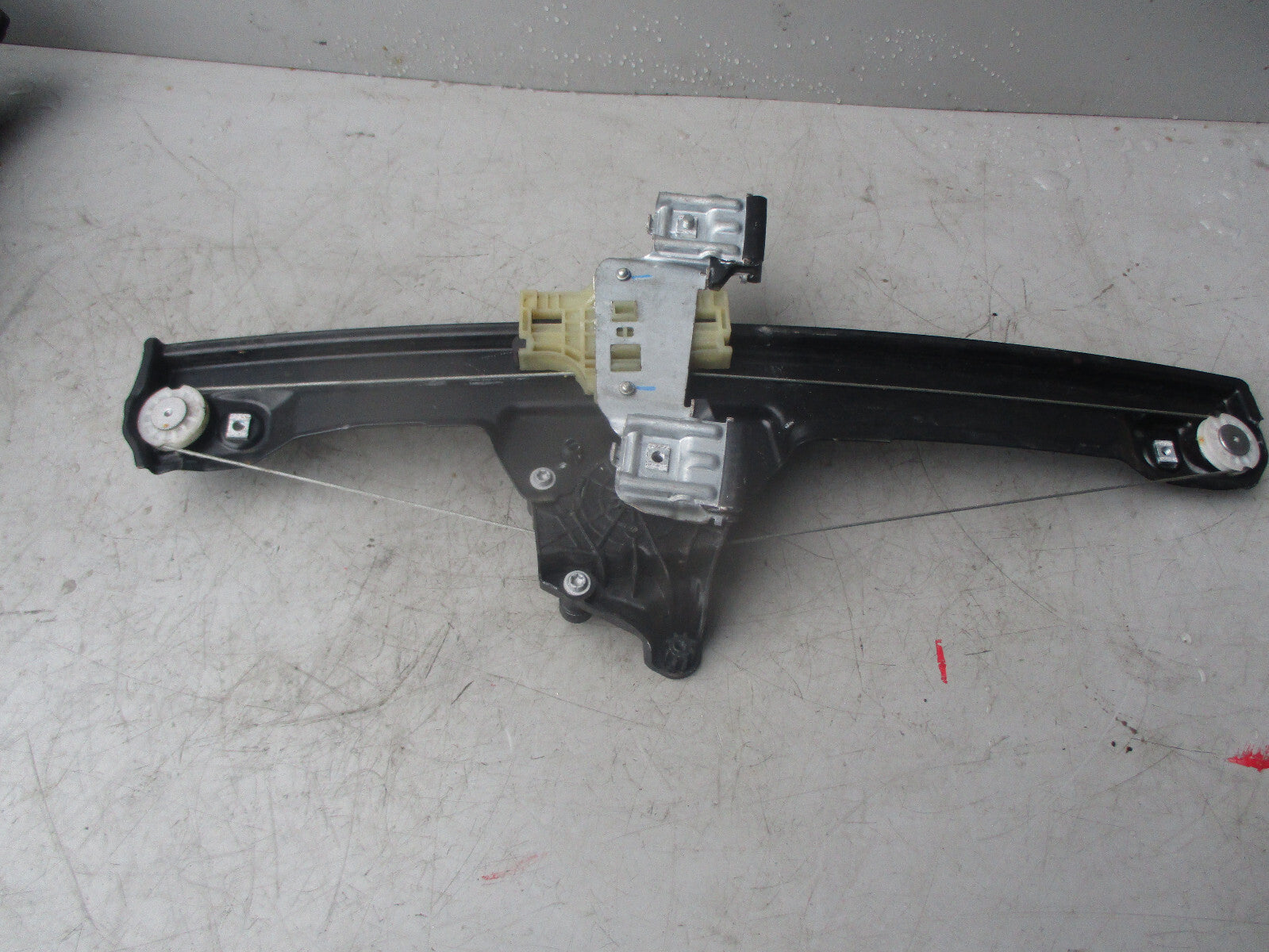 FORD ECOSPORT 2018 OSF DRIVER SIDE FRONT WINDOW REGULATOR & MOTOR 0130822078