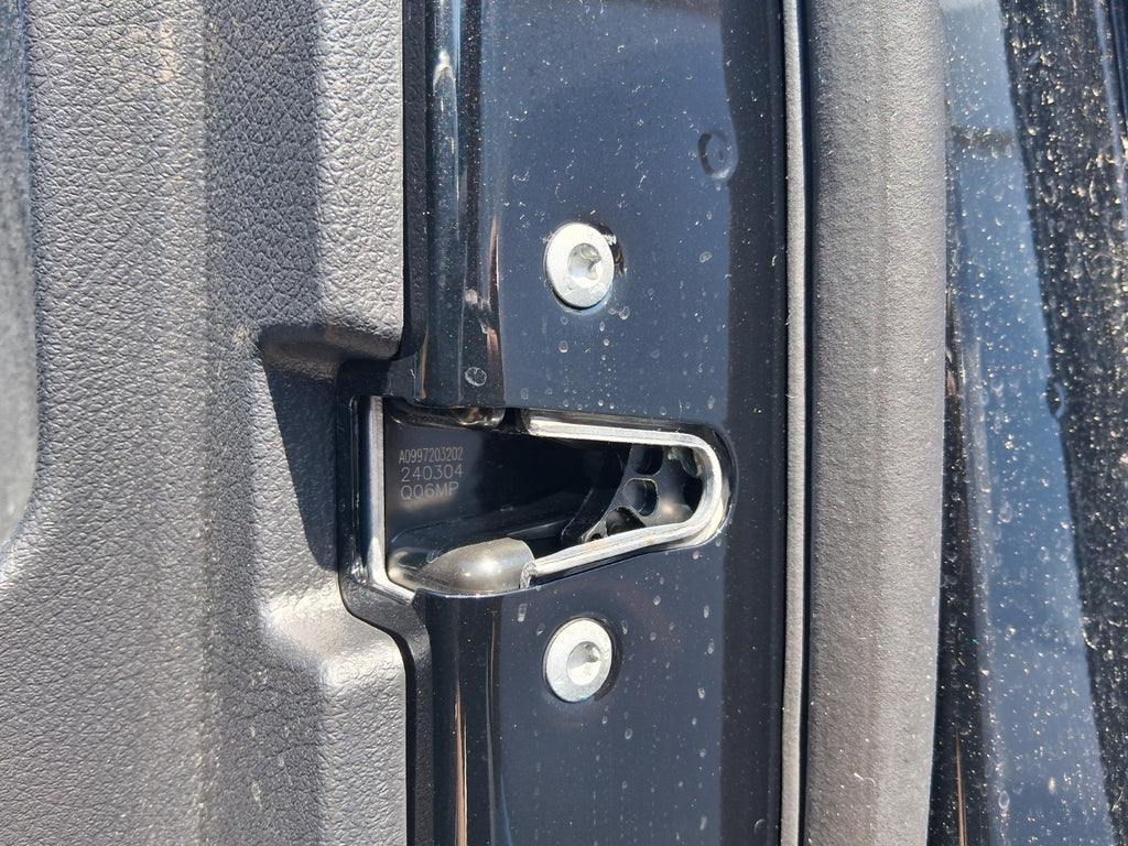 2023 MERCEDES BENZ A CLASS AMG W177 OSF DRIVER SIDE FRONT DOOR LOCK MECHANISM