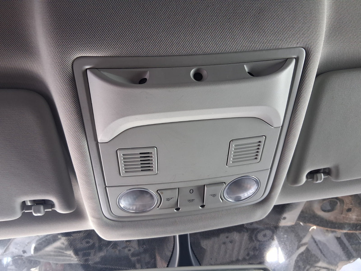 2015 SEAT LEON FR MK3 FRONT INTERIOR ROOF READING LIGHT