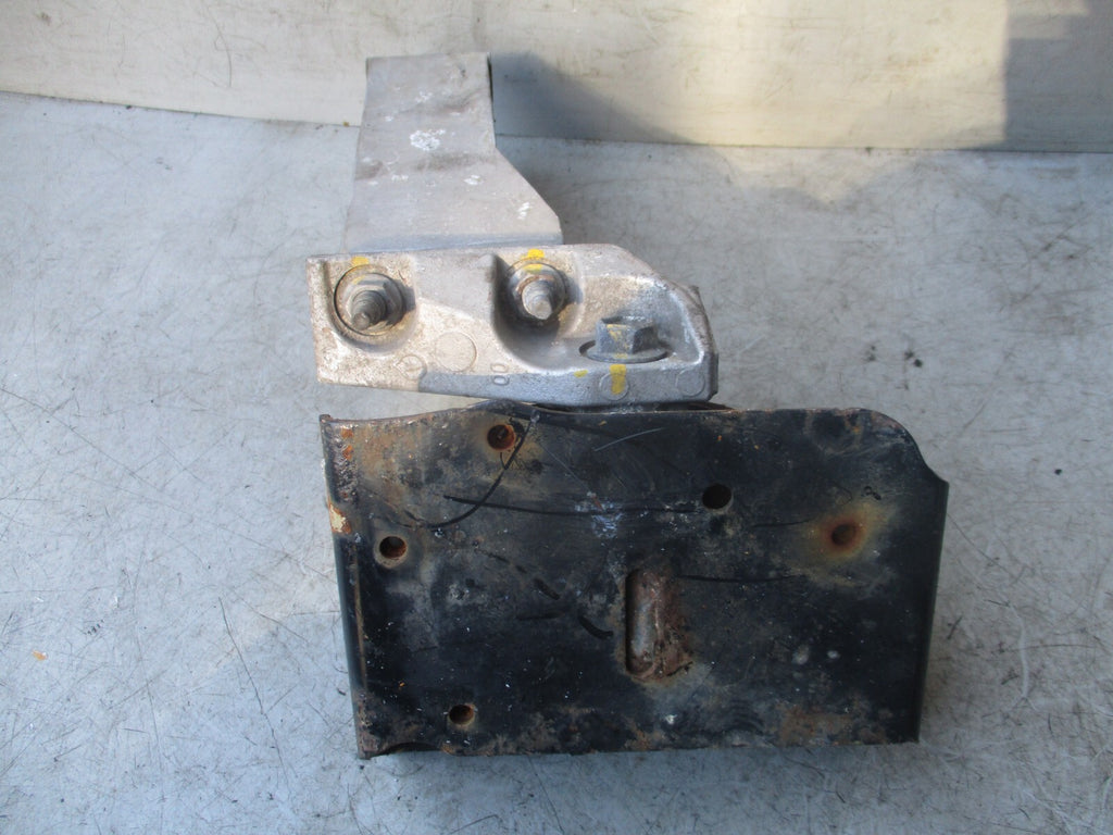 SUZUKI SWIFT MK3 2017 1.2 PETROL NS PASSENGER SIDE FRONT ENGINE MOUNT