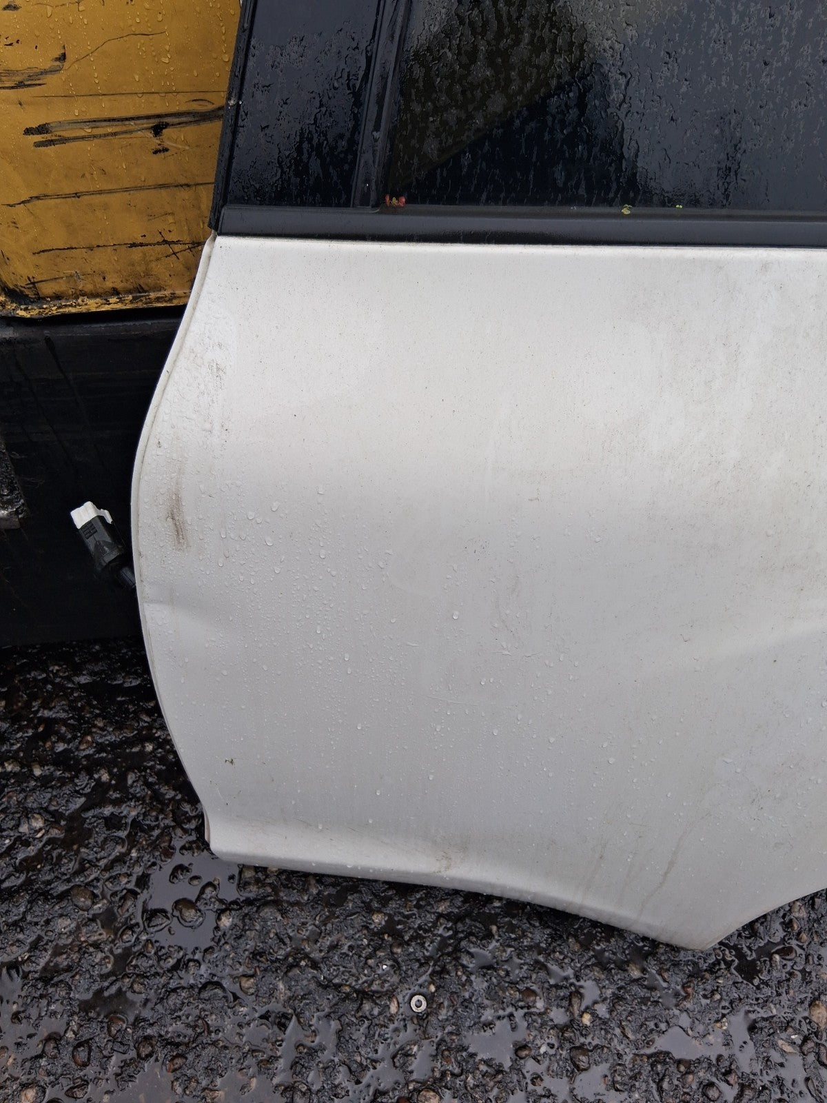 2016 NISSAN JUKE MK1 NSR PASSENGER SIDE REAR LEFT COMPLETE DOOR WHITE
