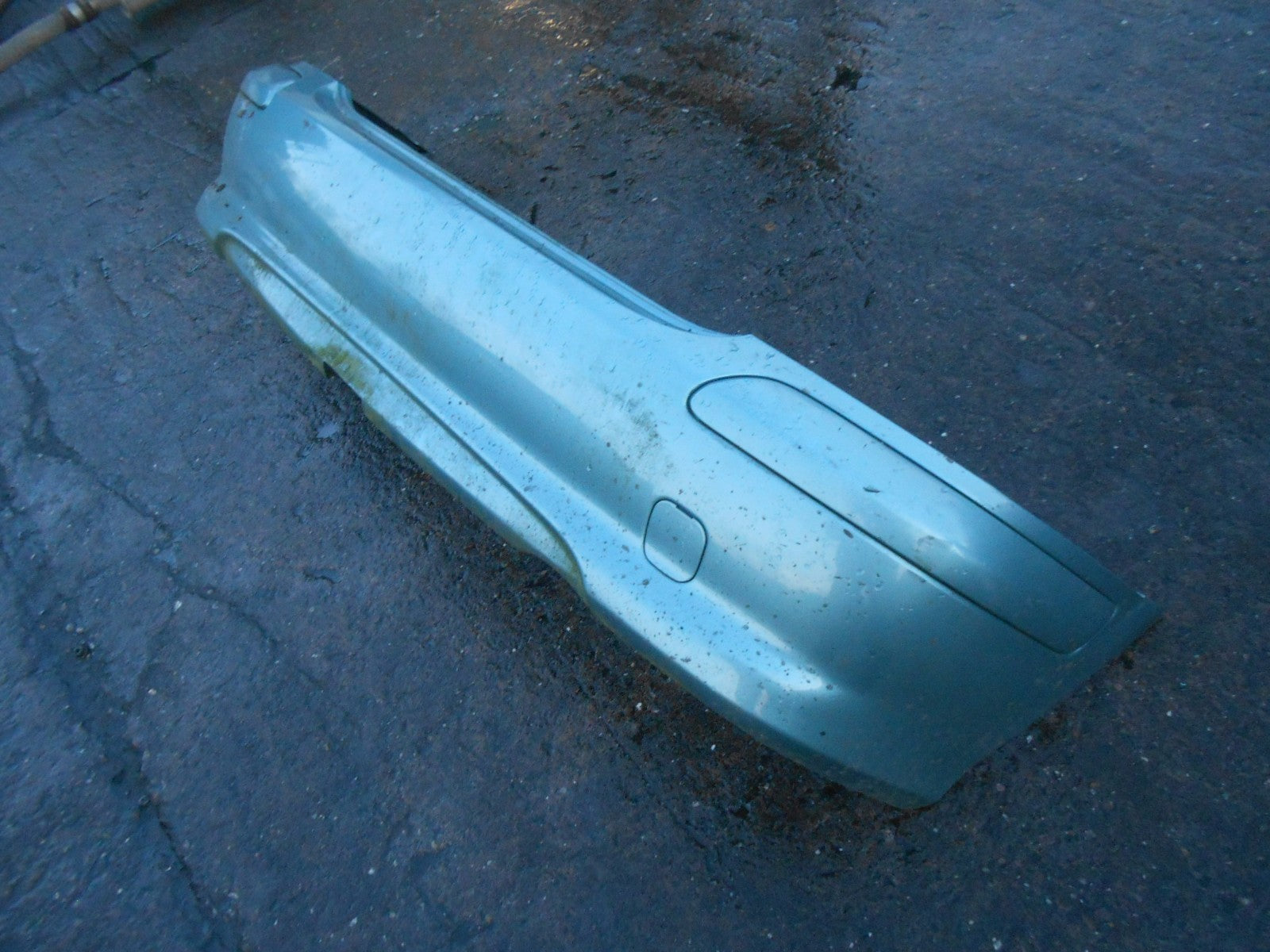 NISSAN ALMERA N16 (MK2) 2002 COMPLETE REAR BACK PLASTIC BUMPER GREEN