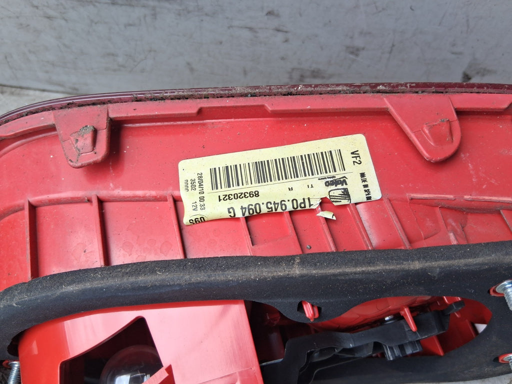 2010 SEAT LEON MK2 FACELIFT OSR DRIVER SIDE REAR INNER TAIL LGHT 1P0945094G