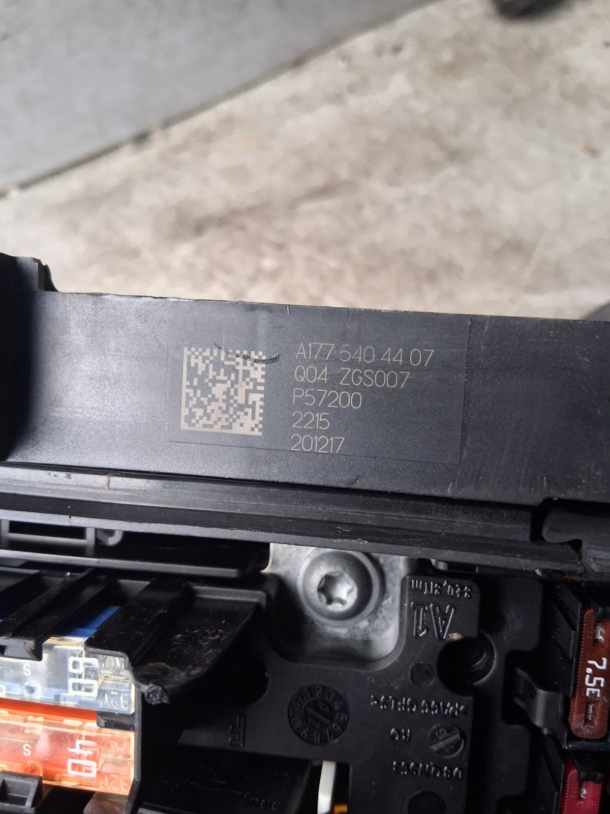 2021 MERCEDES A CLASS DIESEL FUSE BOX A1775404407