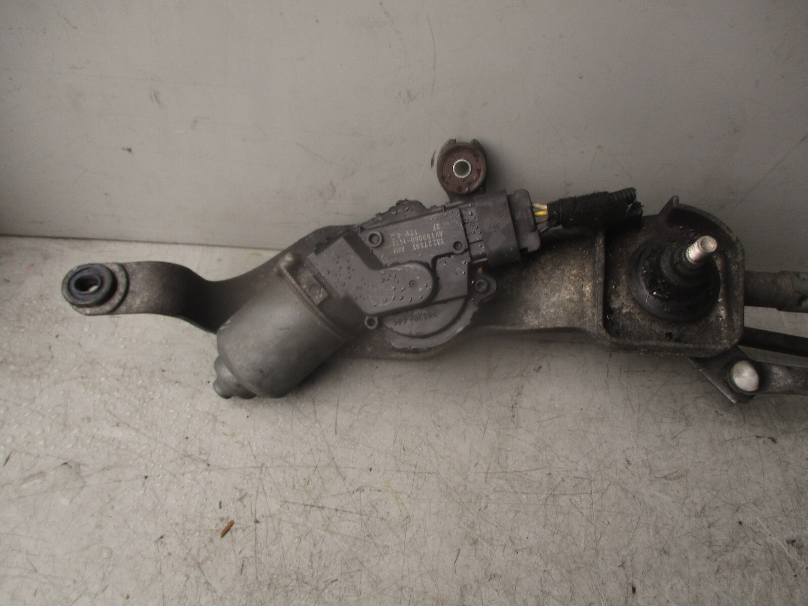 2013 VAUXHALL INSIGNIA MK1 FRONT WINDSCREEN WIPER MOTOR & LINKAGE 13227393