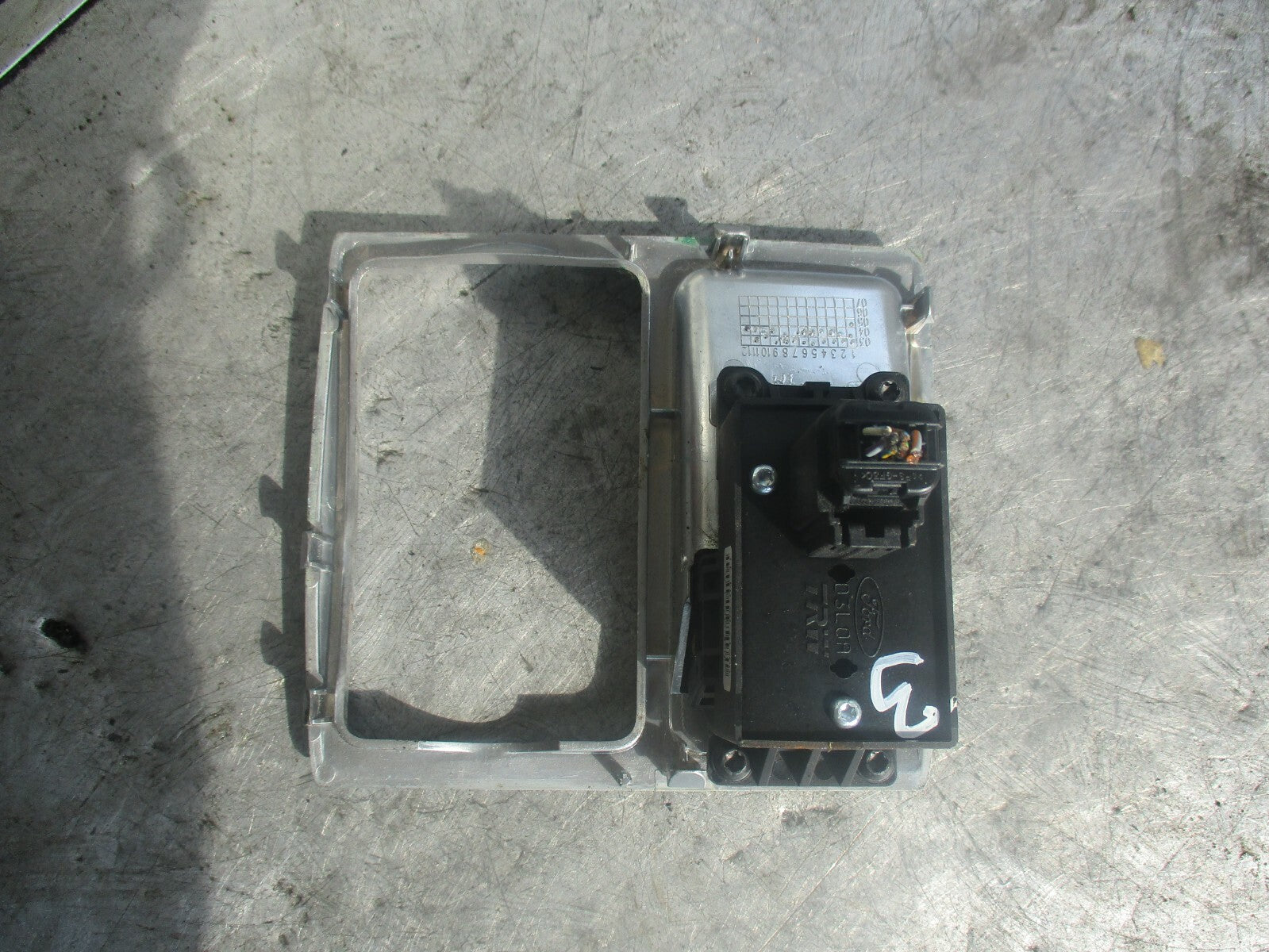 FORD MONDEO MK3 2005 ELECTRIC HANDBRAKE SWITCH