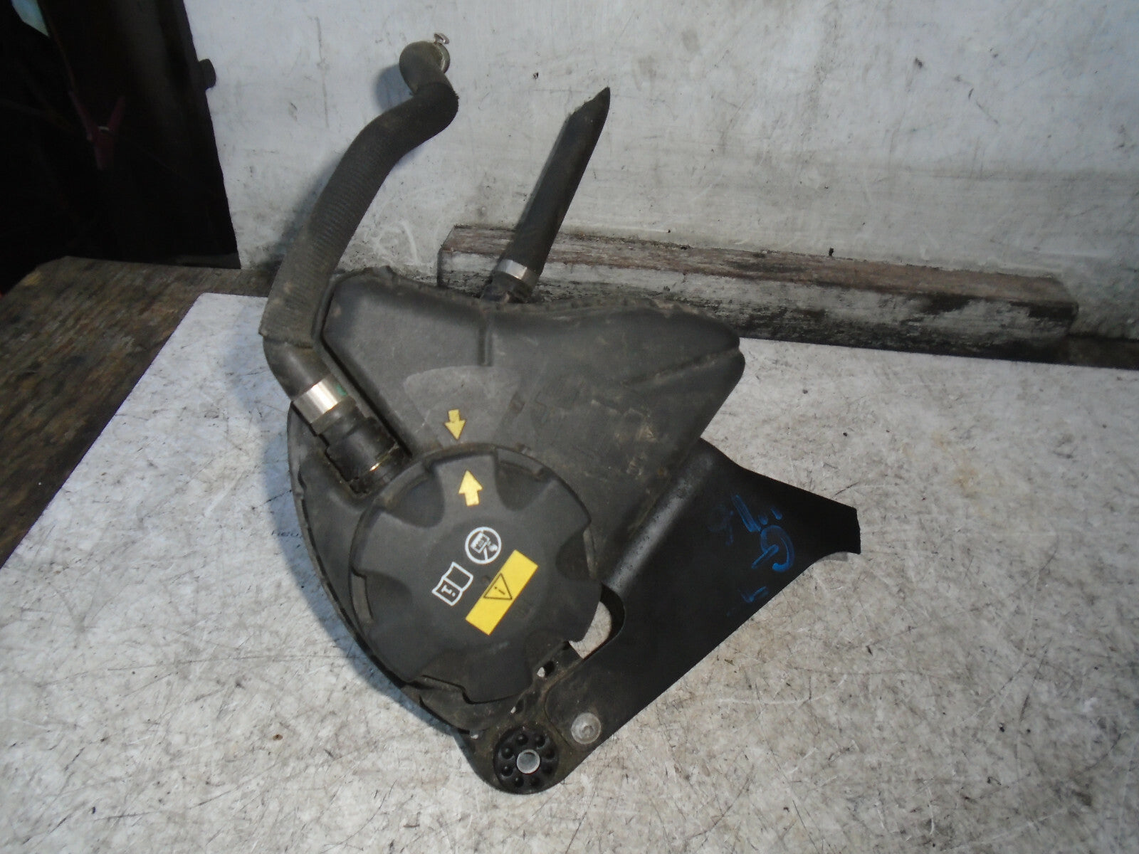 BMW 5 SERIES GT F07 2016 2.0 DIESEL COOLANT EXPANSION TANK 7647283