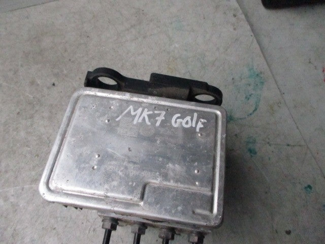 2013 VW GOLF MK7 1.6 DIESEL ABS PUMP 5Q0614517ER
