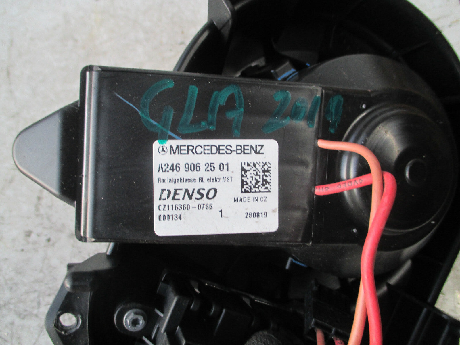 MERCEDES GLA MK1 X156 2019 HEATER BLOWER MOTOR UNIT A2469062501