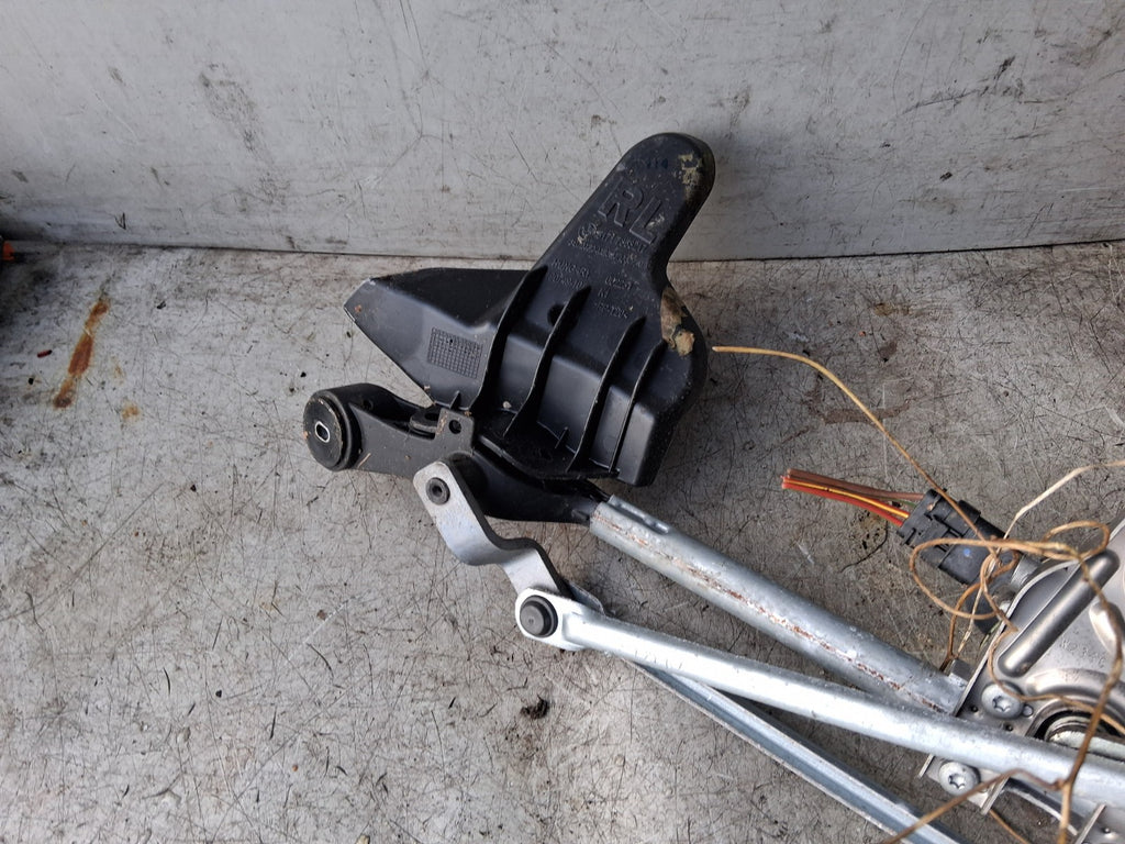 2016 BMW 1 SERIES F20 LCI FRONT WINDSCREEN WINDOW WIPER MOTOR LINKAGE 726750403