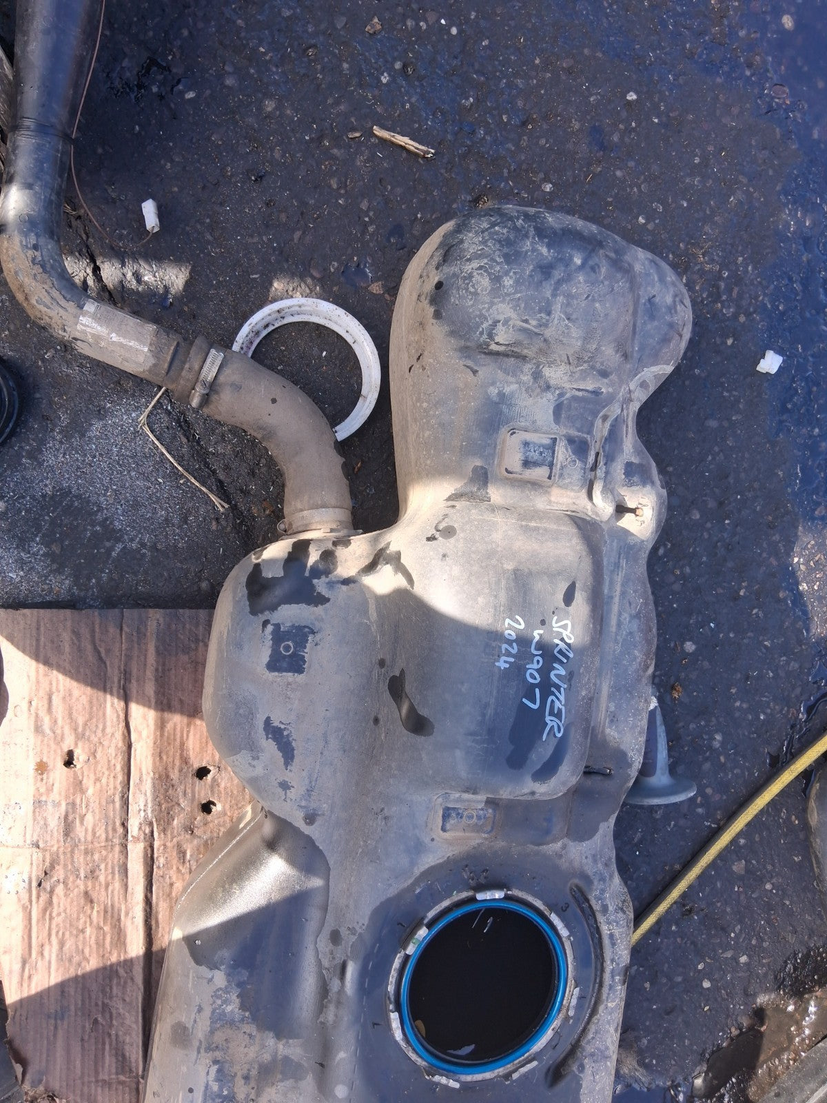 2024 MERCEDES BENZ SPRINTER W907 FUEL TANK A9074712200 A9074712700