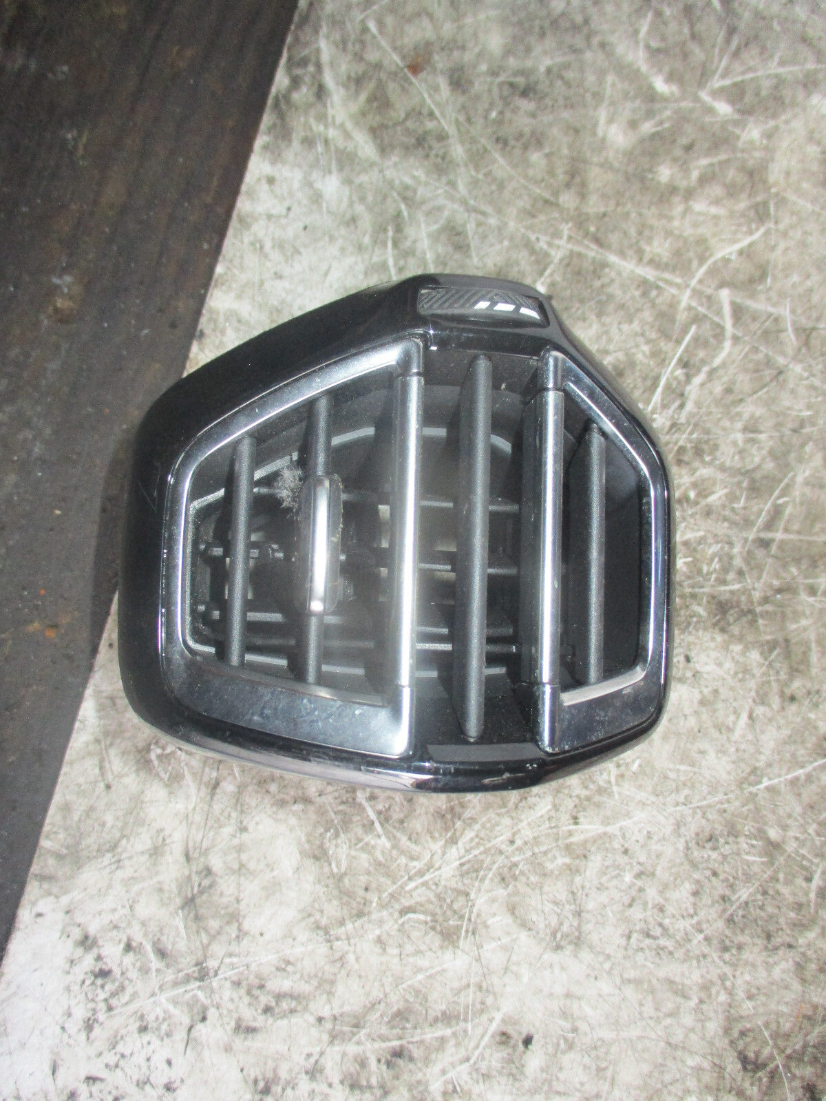 CITROEN C4 2021 DASHBOARD SIDE AIR VENT GRILL 9831805380