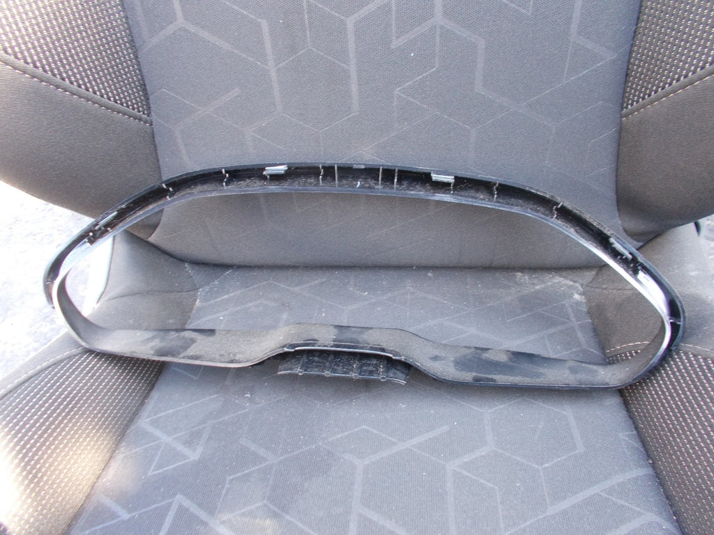 PEUGEOT 2008 SPEEDO CLUSTER SURROUND TRIM COVER 9673859177