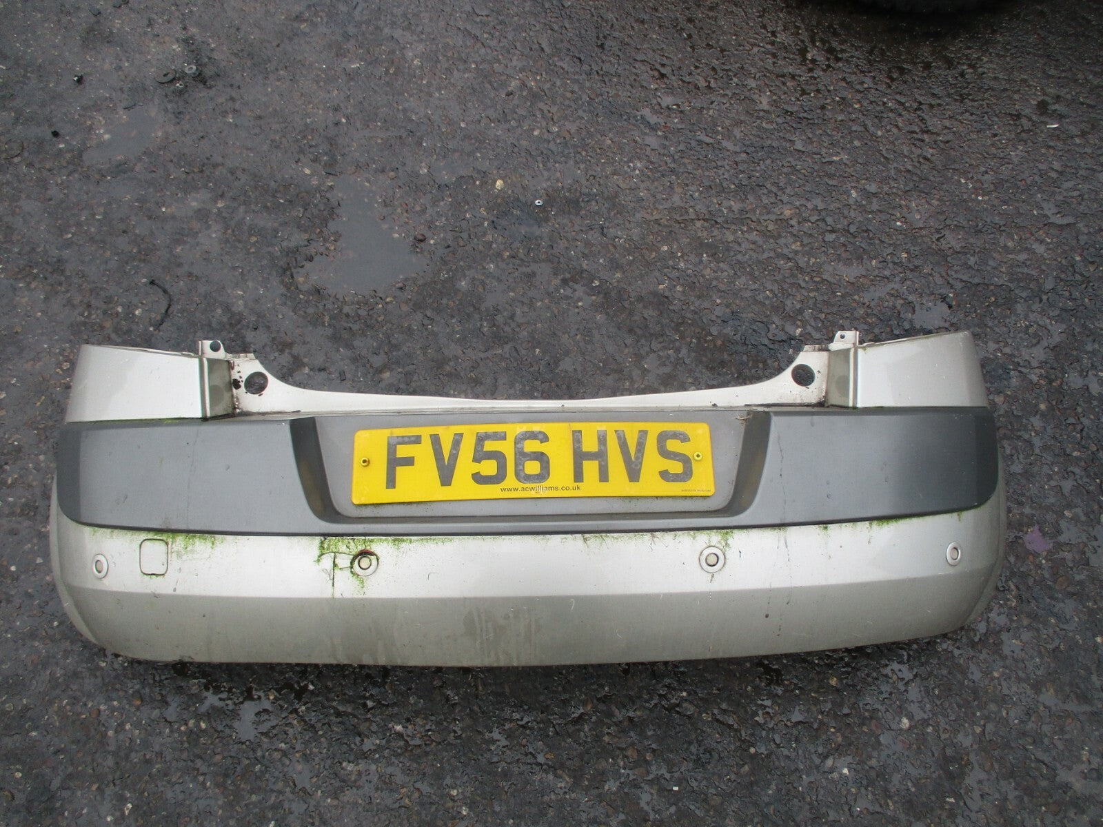 RENAULT MEGANE MK2 2006 COMPLETE REAR BUMPER & REVERSE SENSORS BEIGE GOLD