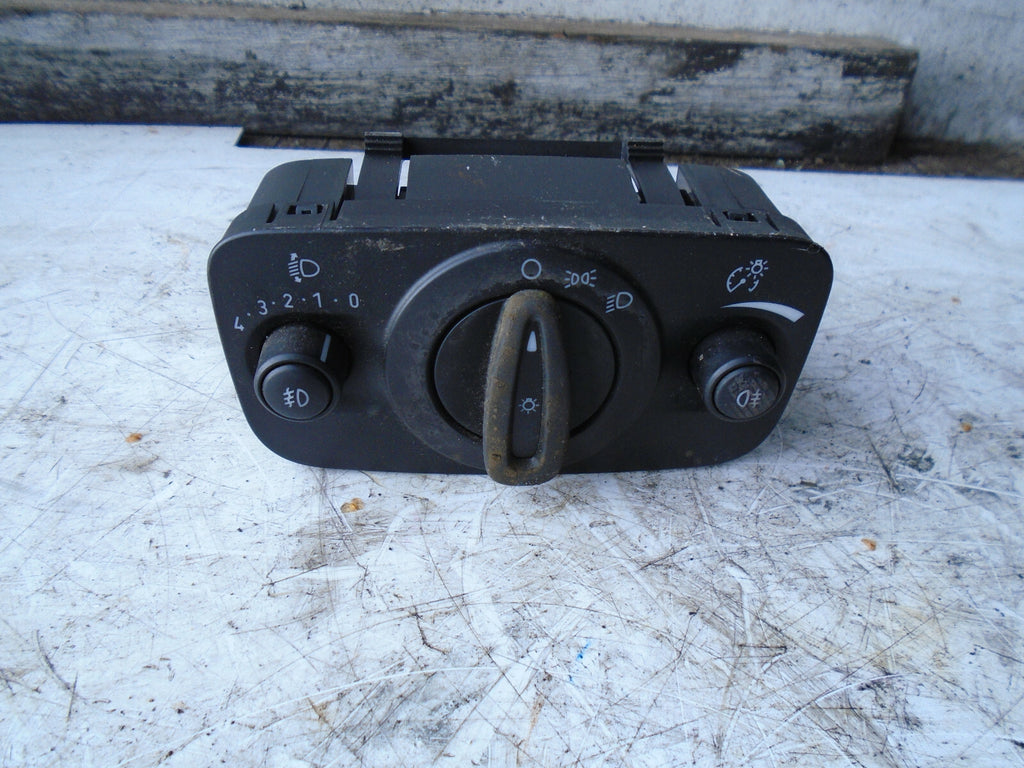 FORD FIESTA MK7 2014 HEADLIGHT HEADLAMP SWITCH