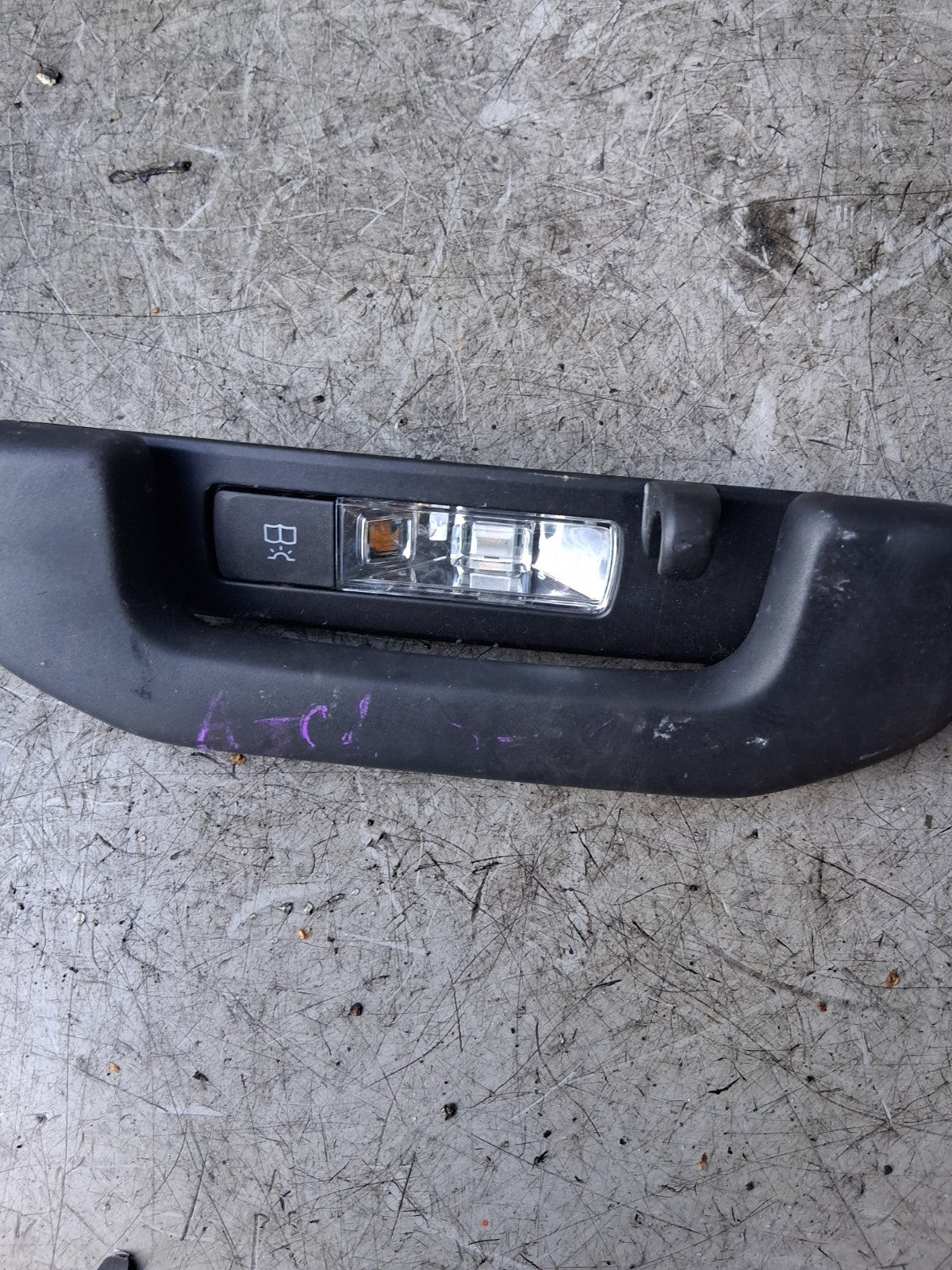 2021 MERCEDES A CLASS INTERIOR ROOF CEILING GRAB HANDLE AND LIGHT A0009064805