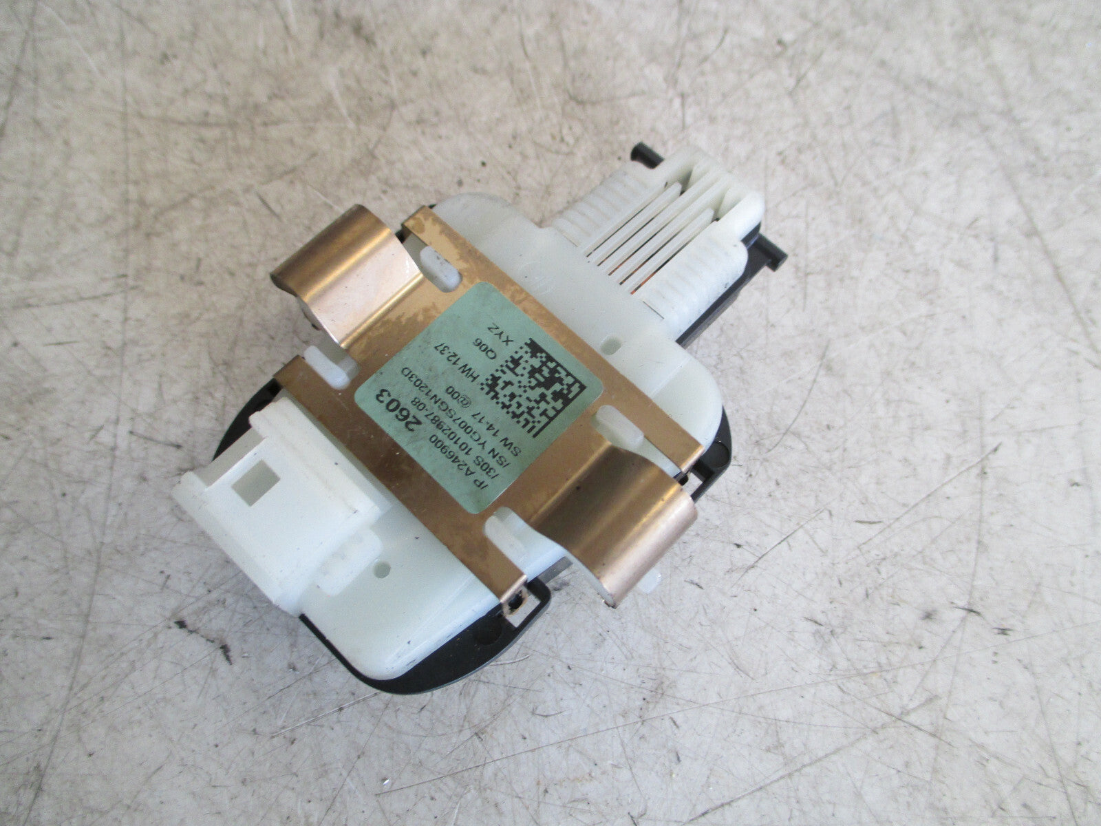 MERCEDES BENZ GLA 2018 X156 RAIN SENSOR MODULE A2469002603