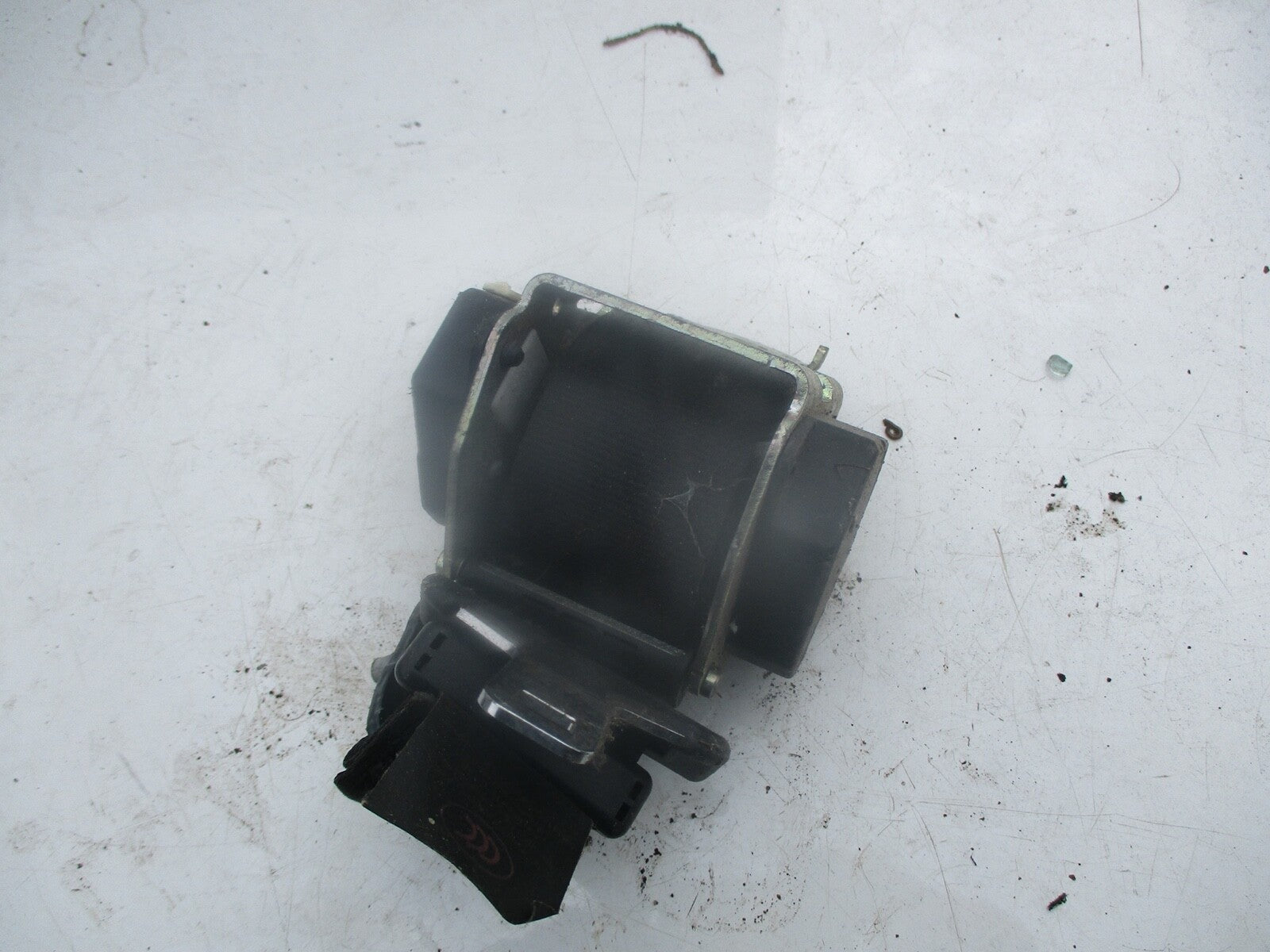 PEUGEOT 308 MK1 2010 DRIVER / PASSENGER SIDE REAR SEATBELT 96812534XX