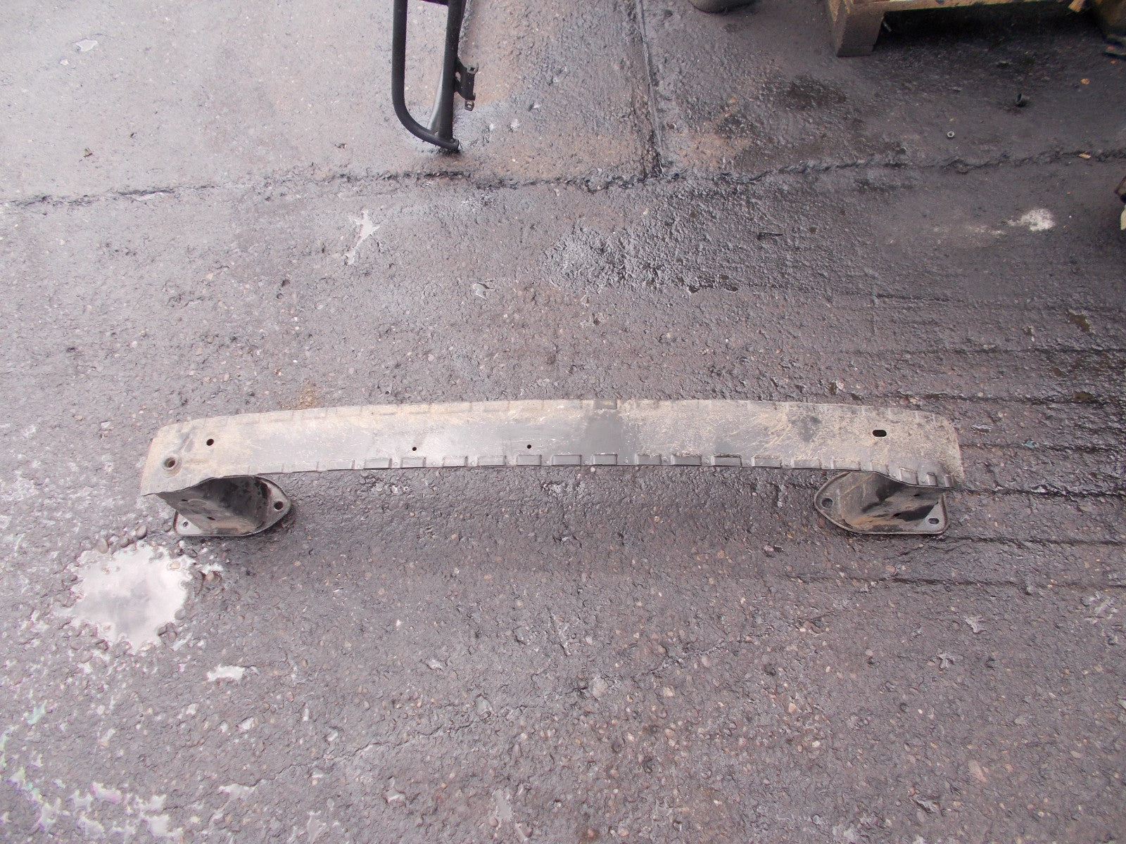 FORD FOCUS ESTATE MK3 REAR BUMPER IMPACT REINFORCEMENT BAR BM51 N403C94 AD