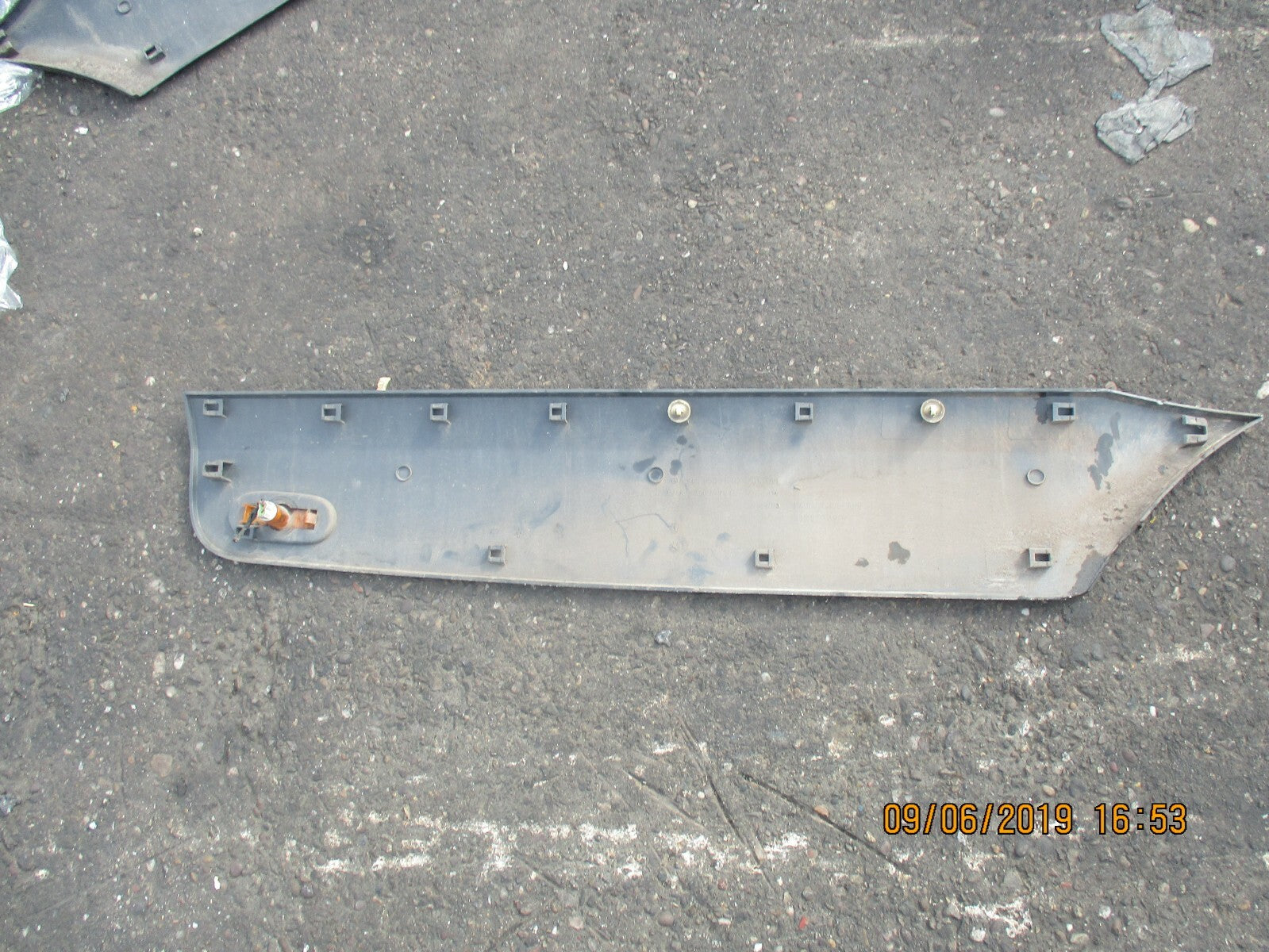 MERCEDES SPRINTER W906 NSR PASSENGER SIDE REAR MOULDING TRIM A9066901582