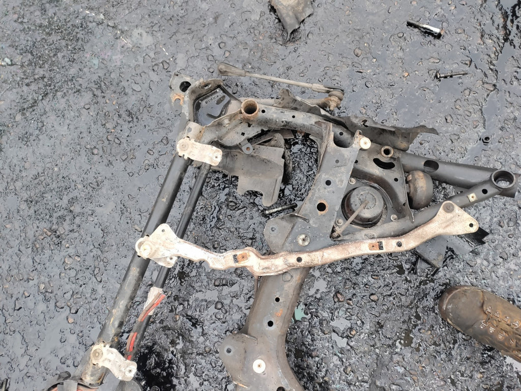 BMW 1 SERIES F20 2015 2.0 DIESEL FRONT SUBFRAME AXLE CARRIER