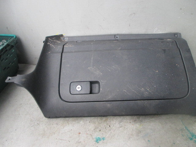 VW GOLF MK6  GLOVE BOX STORAGE COMPARTMENT 1K2857114