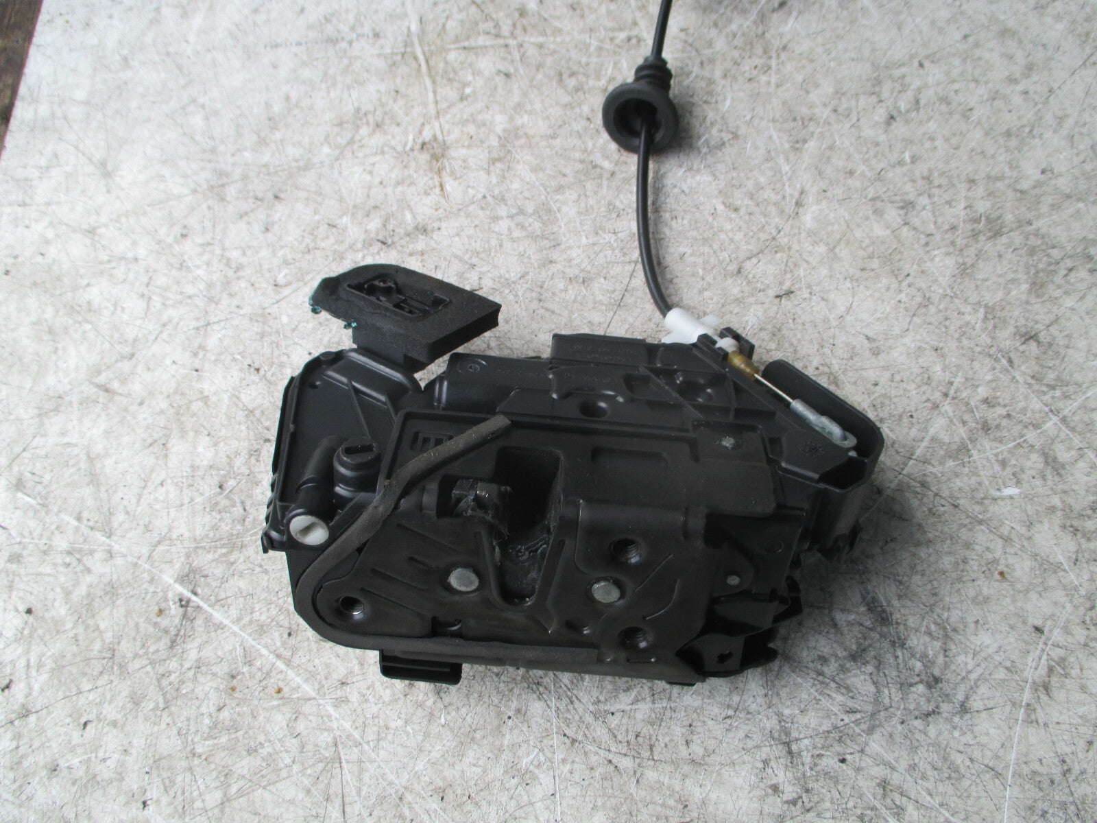 SKODA OCTAVIA 2019 MK4 NSR REAR PASSENGER SIDE DOOR LOCK MECHANISM