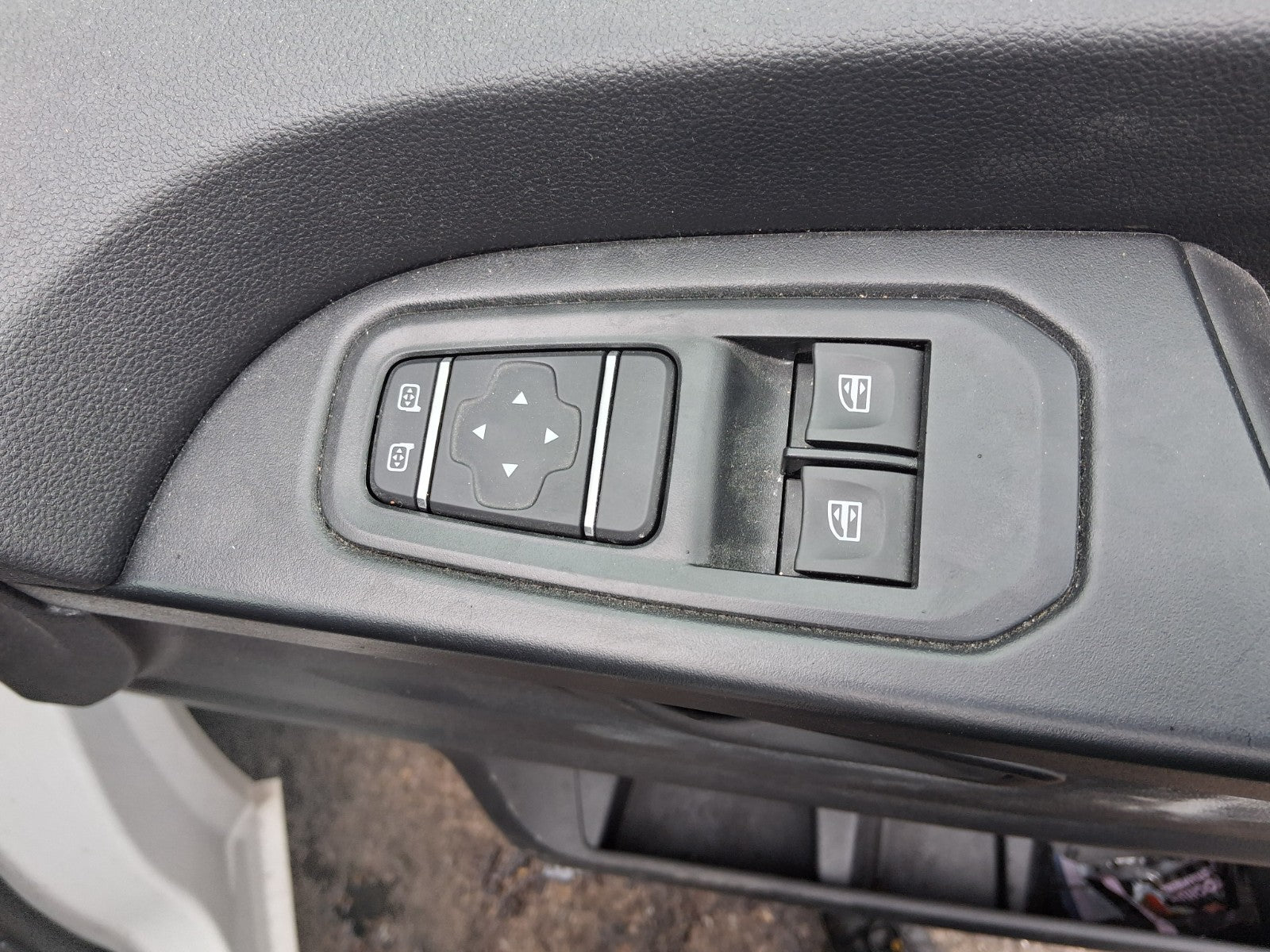 2024 RENAULT TRAFIC X82 MK3 OS DRIVER SIDE FRONT WINDOW CONTROL SWITCH