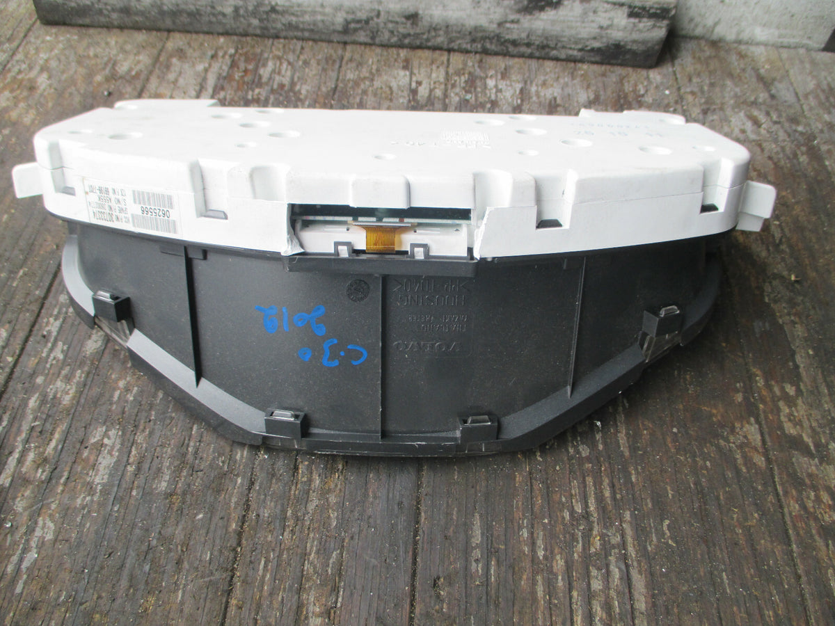 VOLVO C30 2012 2.0 DIESEL SPEEDOMETER INSTRUMENT CLUSTER 30733374