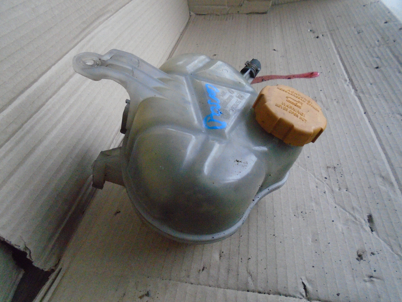 VAUXHALL CORSA D COOLANT EXPANSION TANK RESERVOIR