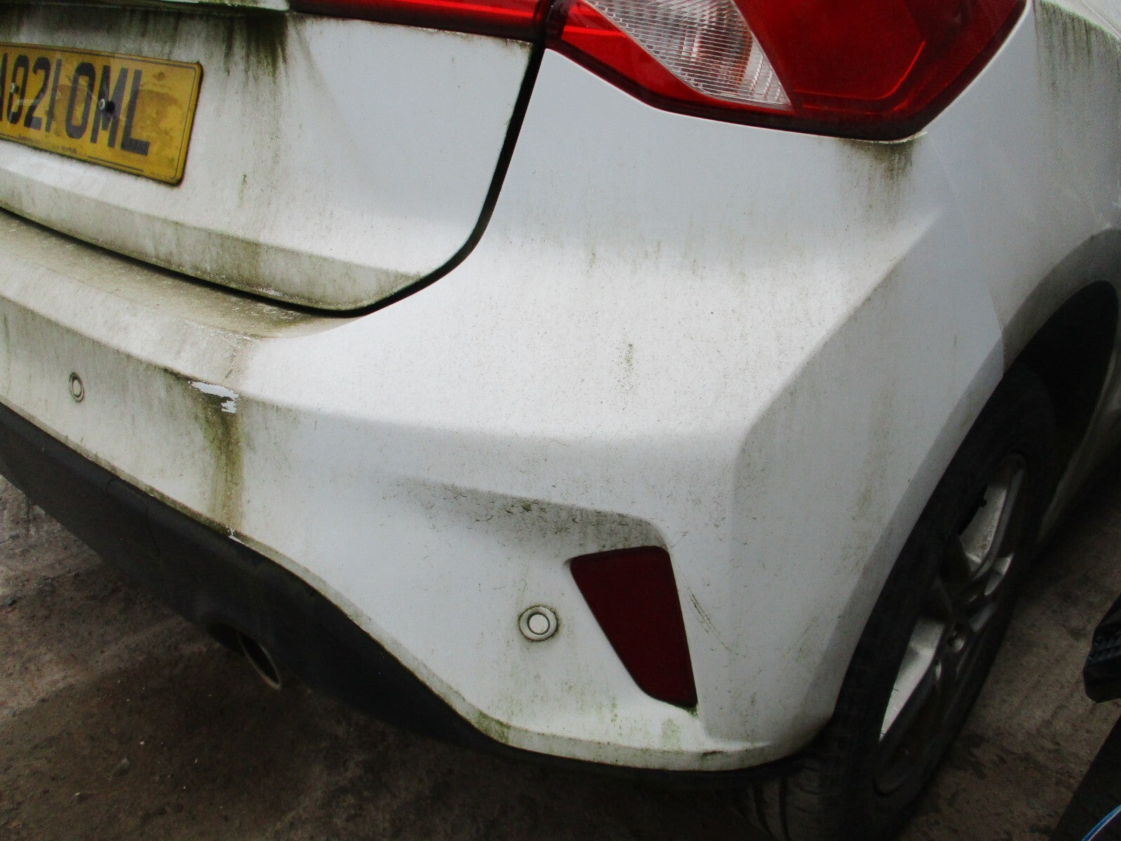 FORD FOCUS MK4 2021 REAR COMPLETE BUMPER PDC SENSOR FROZEN WHITE 5J