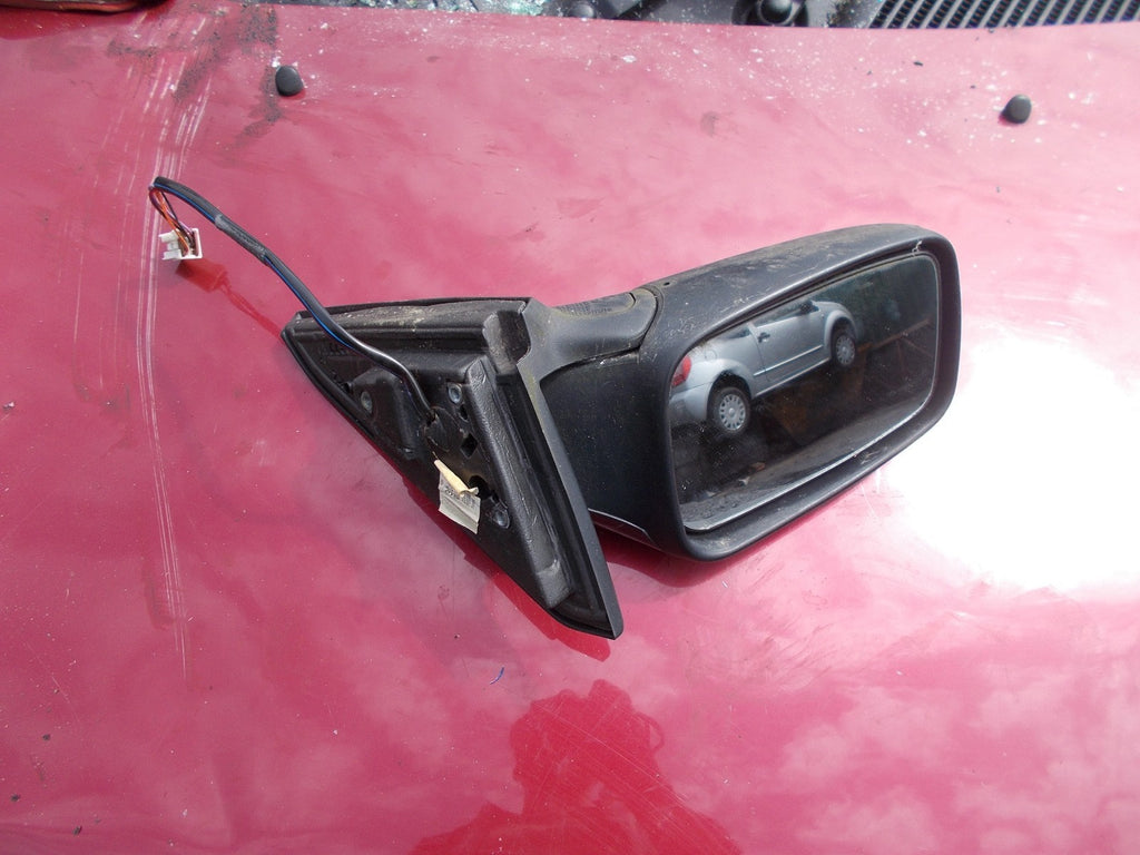 VOLVO S40 OS/ DRIVER SIDE ELECTRIC WING MIRROR 0117373