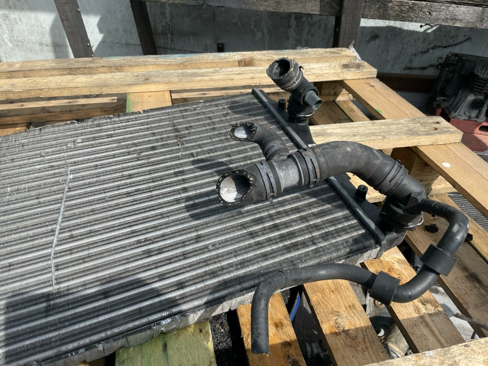 2012 VW VOLKSWAGEN GOLF MK6 1.6 DIESEL WATER COOLANT RADIATOR 1K0121253BB R37