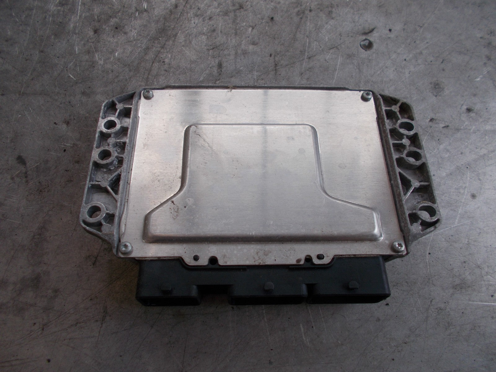 RENAULT MEGANE MK2 SCENIC MK2 1.6 (K4M812) ENGINE CONTROL UNIT ECU 8200509516